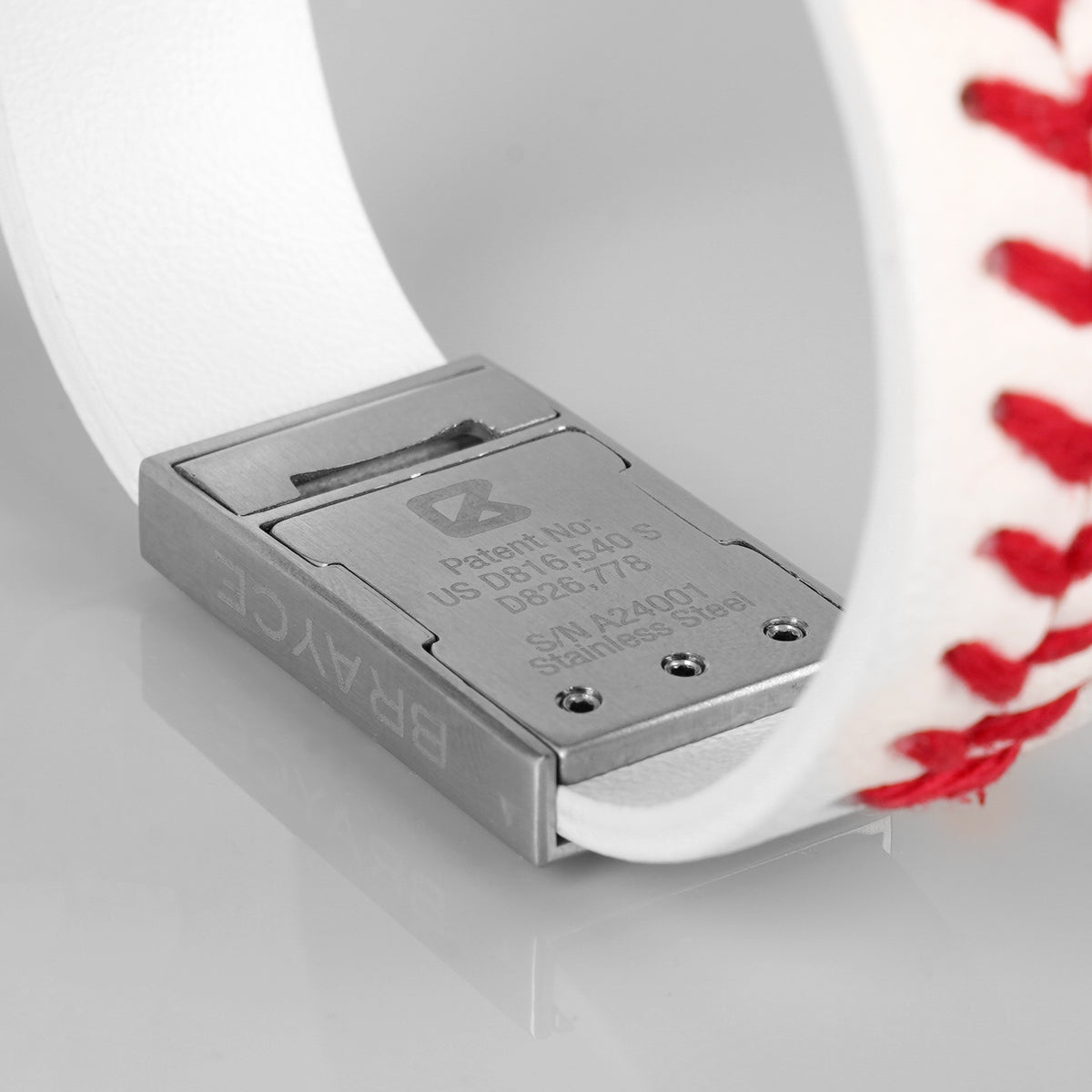 BRAYCE Baseball bracelet detail 03