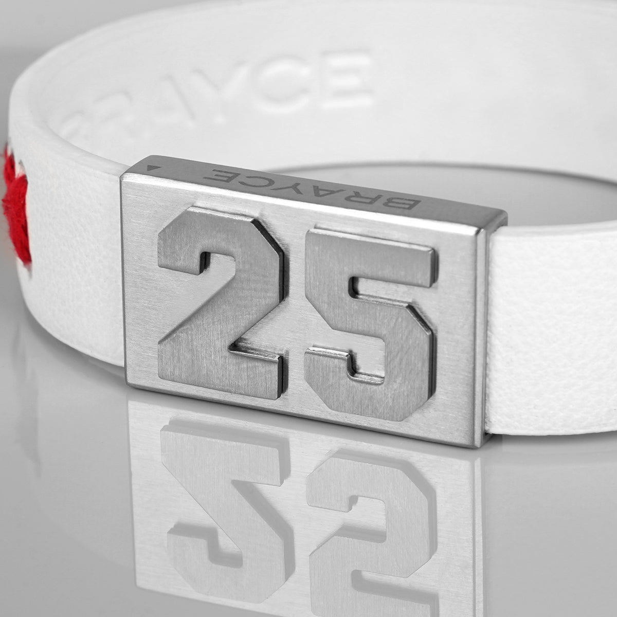 BRAYCE Baseball bracelet detail 04